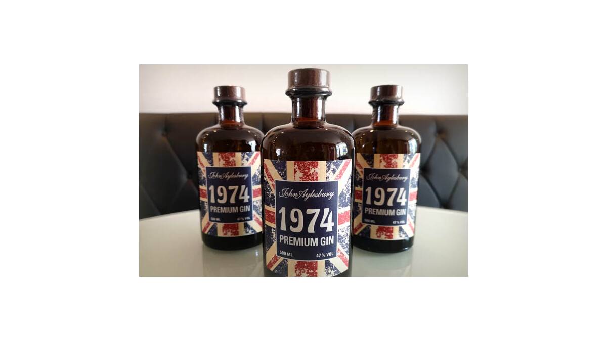 John Aylesbury - 1974 Premium Gin - John Aylesbury - 1974 Premium Gin