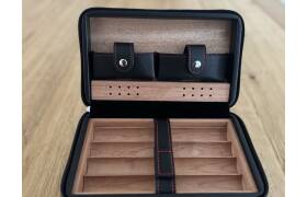 Reisehumidor schwarz für 4 Zigarren